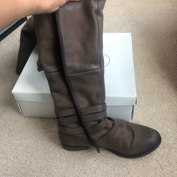 Albany Boots - Picture 4 of 4